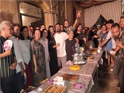 احتفال محمد سامي بعيد ميلادة بترتيب مي عمر