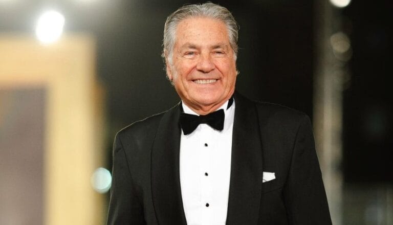 من أمام قبر مصطفى فهمي.. فيديو غريب يثير ضجة!!
