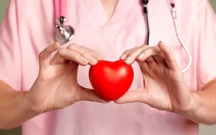 وفق دراسة كندية جديدة .. قلب المرأة أكثر تأثراً بعوامل نمط الحياة 1 وفق دراسة كندية جديدة .. قلب المرأة أكثر تأثراً بعوامل نمط الحياة