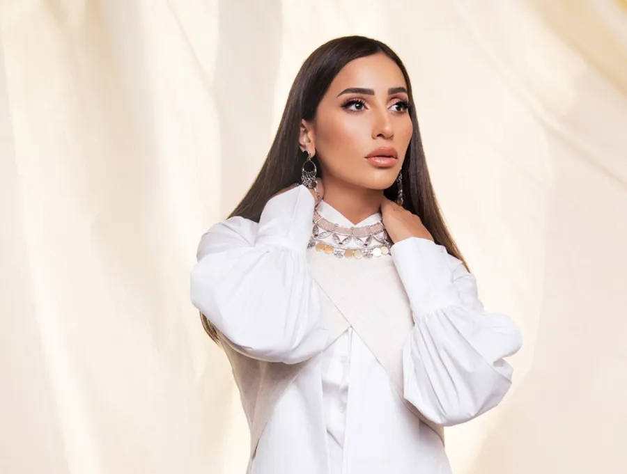 لماذا مخرج "كامل العدد" يدافع عن دينا الشربيني... و ما القصة؟ 1 لماذا مخرج "كامل العدد" يدافع عن دينا الشربيني... و ما القصة؟