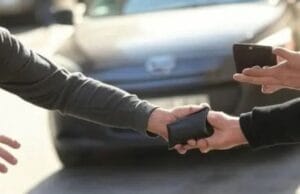 سرقة في وضح النهار بمحل بقالة بالأردن