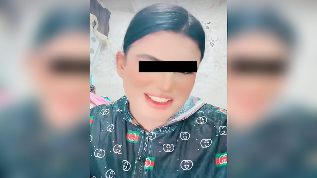 قضية تيك توكر في دهب: شاب يرتدي ملابس نسائية ويقبض عليه 1 قضية تيك توكر في دهب: شاب يرتدي ملابس نسائية ويقبض عليه
