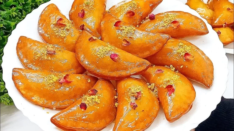 قطايف بالمكسرات على طريقة الحلواني: وصفة لذيذة بمذاق أصيل 6 قطايف بالمكسرات على طريقة الحلواني: وصفة لذيذة بمذاق أصيل
