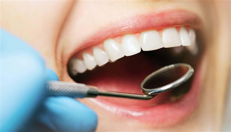 إنجاز علمي جديد.. باحثون يزرعون أسناناً بشرية في المختبر لأول مرة