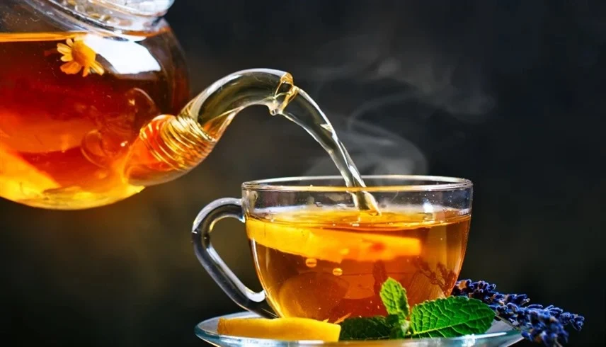 لشيخوخة أفضل وآمنة.. تناول الشاي الأسود وهذه الفواكه 1 لشيخوخة أفضل وآمنة.. تناول الشاي الأسود وهذه الفواكه