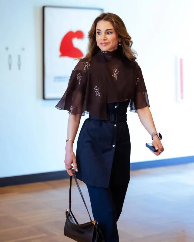 الملكة رانيا بتوقيع Prada في لقائها مع أمينة محمد ..في مناسبة ديبلوماسية 1 الملكة رانيا بتوقيع Prada في لقائها مع أمينة محمد ..في مناسبة ديبلوماسية