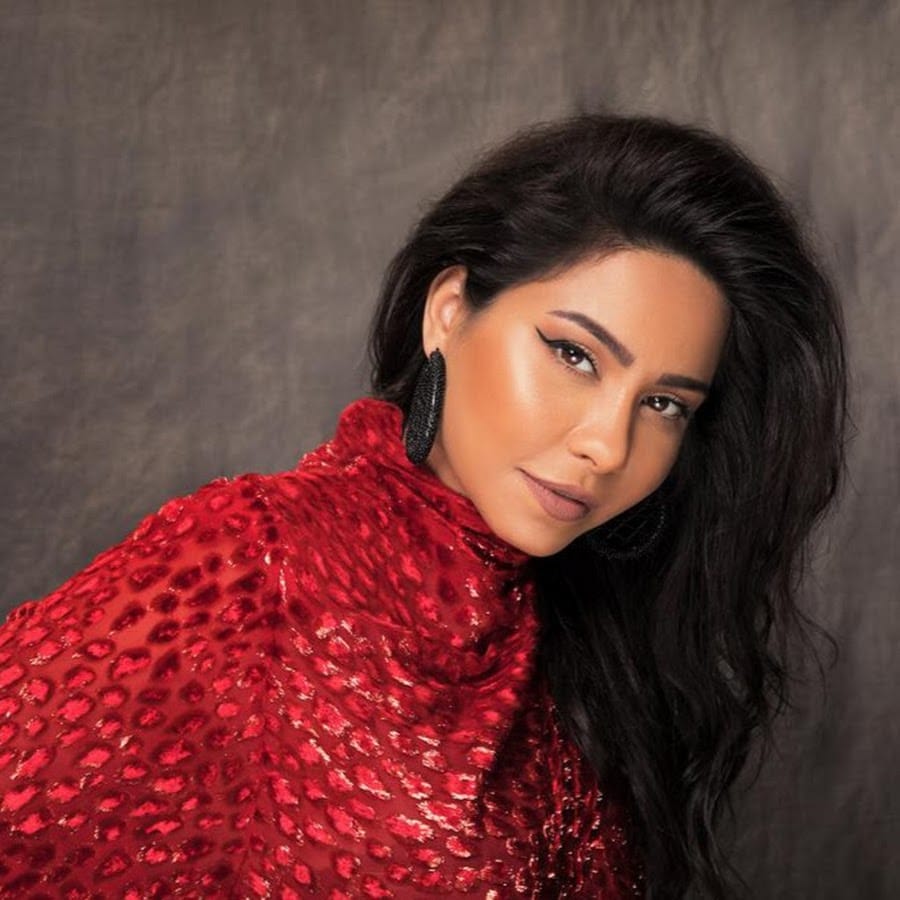 الفنانة شيرين عبدالوهاب تفقد السيطرة على صفحاتها بمواقع التواصل وتقاضي "الأدمن" 1 الفنانة شيرين عبدالوهاب تفقد السيطرة على صفحاتها بمواقع التواصل وتقاضي "الأدمن"