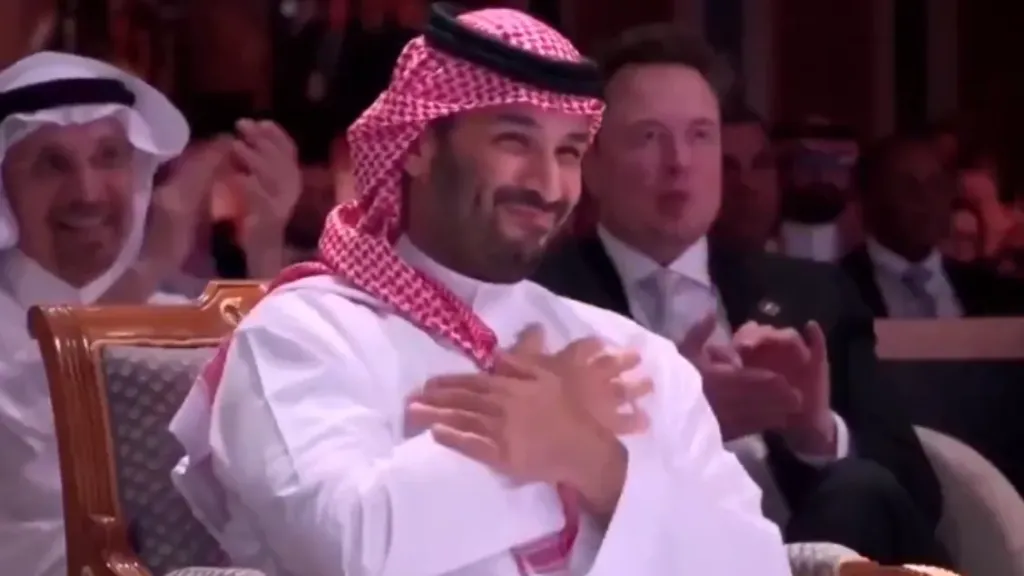 رد فعل مثير من ولي العهد محمد بن سلمان.. ترمب يفتح صفحة جديدة مع سورية 1 السعودية ترحب وولي العهد يتفاعل.. ترمب يفتح صفحة جديدة مع سورية