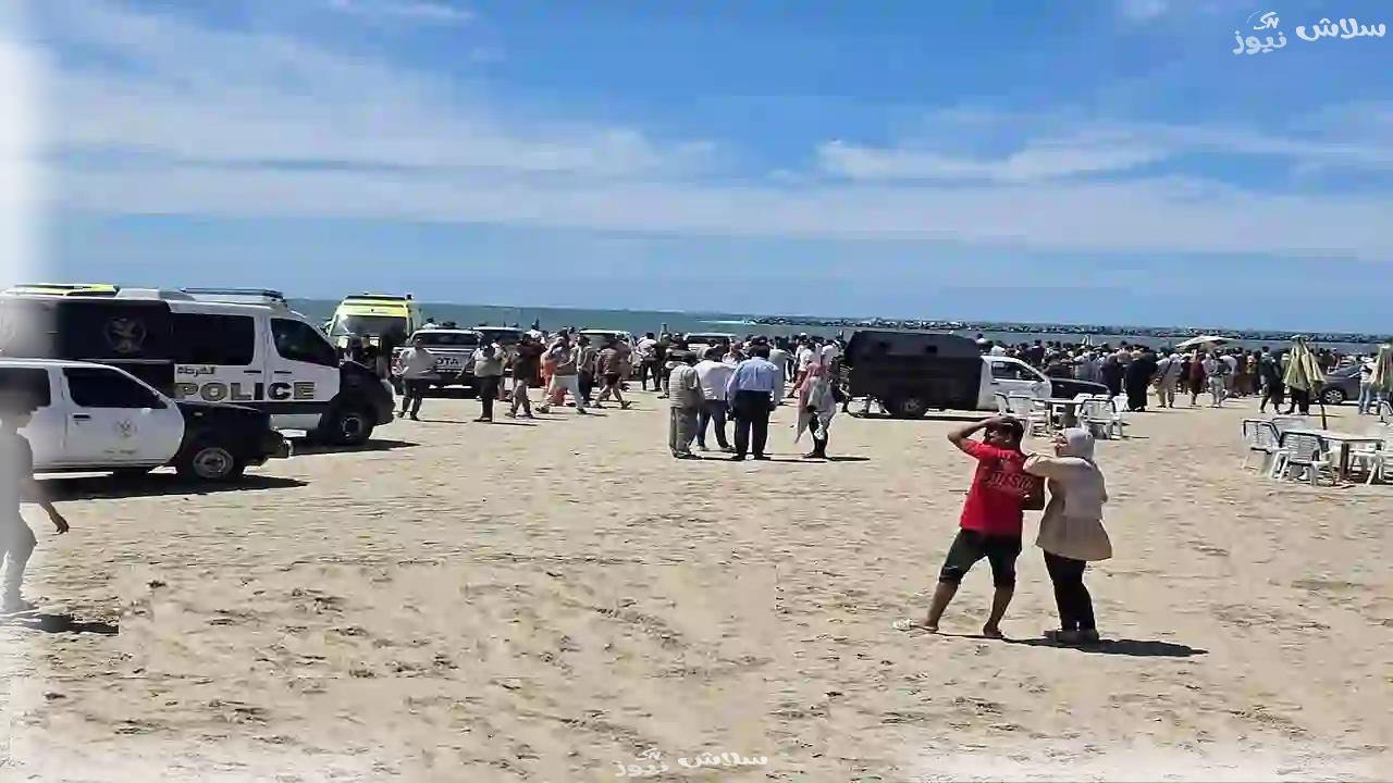 بالصور| تجمع المواطنين بعد أنباء عن سقوط طائرة في دمياط 1 بالصور| تجمع المواطنين بعد أنباء عن سقوط طائرة في دمياط