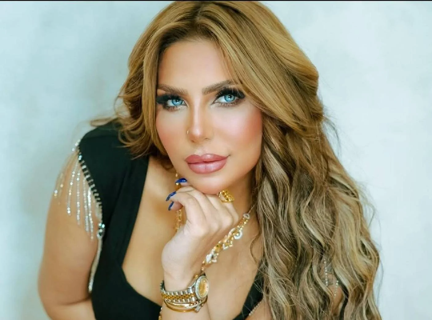 تجديد حبس المنتجة سارة خليفة في أكبر قضية تصنيع مخدرات بالقاهرة 1 تجديد حبس المنتجة سارة خليفة في أكبر قضية تصنيع مخدرات بالقاهرة