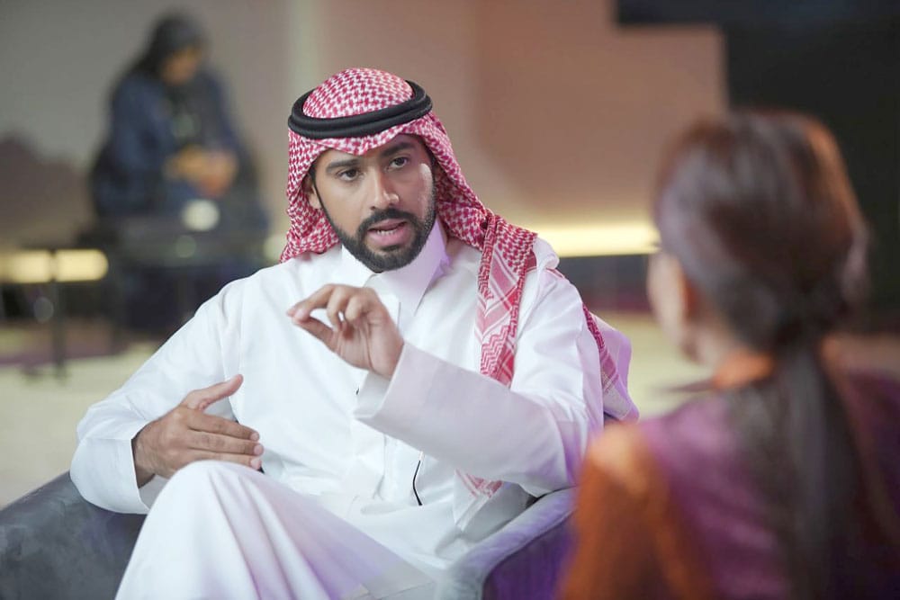 تعرف على قصة نجاح فيصل بالطيور وتعيينه في مؤسسة البحر الأحمر 1 تعرف على قصة نجاح فيصل بالطيور وتعيينه في مؤسسة البحر الأحمر