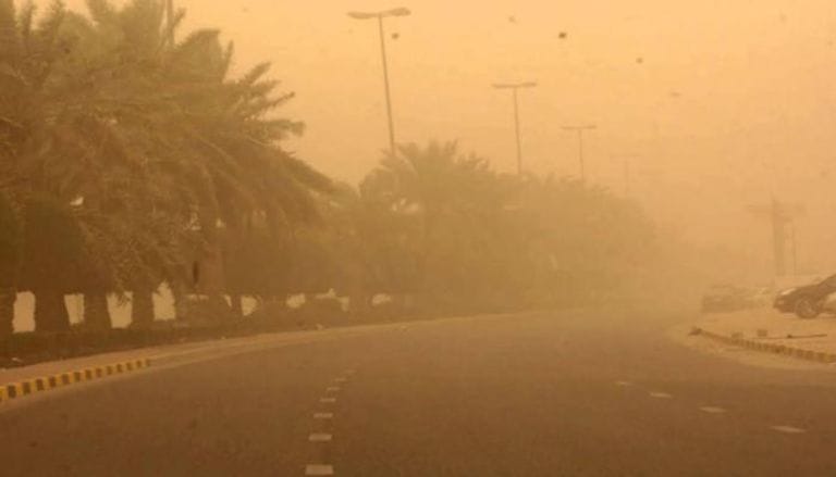 طقس شديد الحرارة ورياح مثيرة للأتربة تضرب جنوب مصر.. إليك التفاصيل الكاملة 1 طقس شديد الحرارة ورياح مثيرة للأتربة تضرب جنوب مصر.. إليك التفاصيل الكاملة