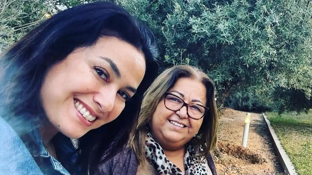 جمهور هند صبري يتفاعل مع منشورها بعد رحيل والدتها: دعوات ومواساة